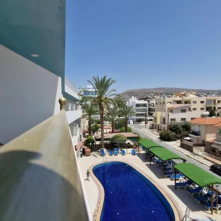 M. Moniatis Hotel 3*