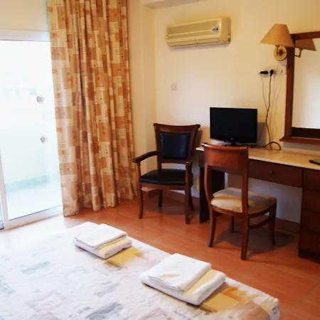 M. Moniatis 3* Limassol