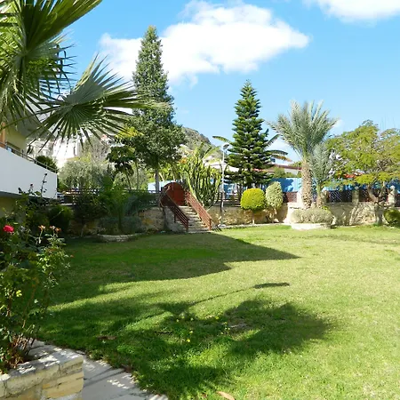 M. Moniatis 3* Limassol