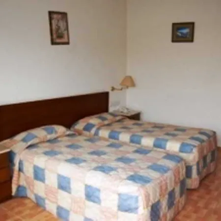 M. Moniatis 3*