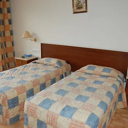 M. Moniatis 3*