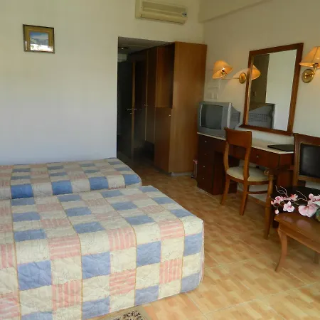 M. Moniatis Hotel 3*