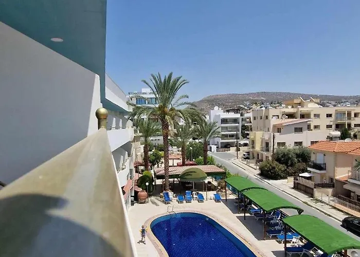 M. Moniatis Hotel 3*