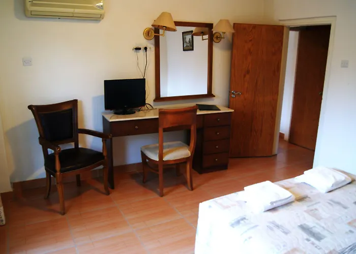 M. Moniatis 3* Lemesos