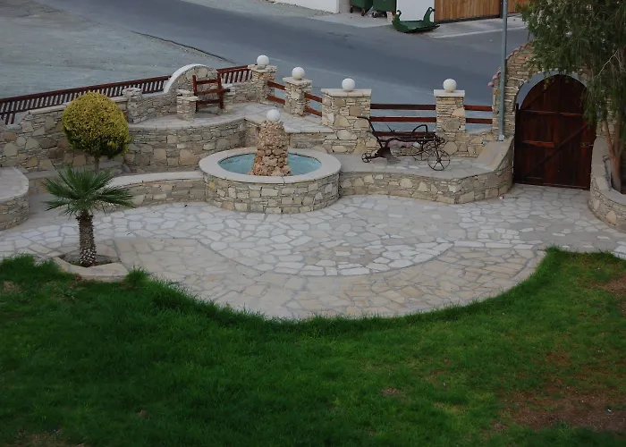 M. Moniatis Hotel 3*