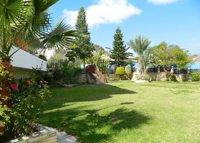 M. Moniatis 3* Limassol